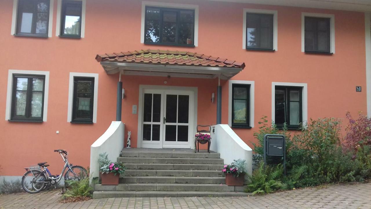 Fewo 1 Waren Mueritz - Haus Buchen Am Tiefwarensee - 1 Zi 외부 사진